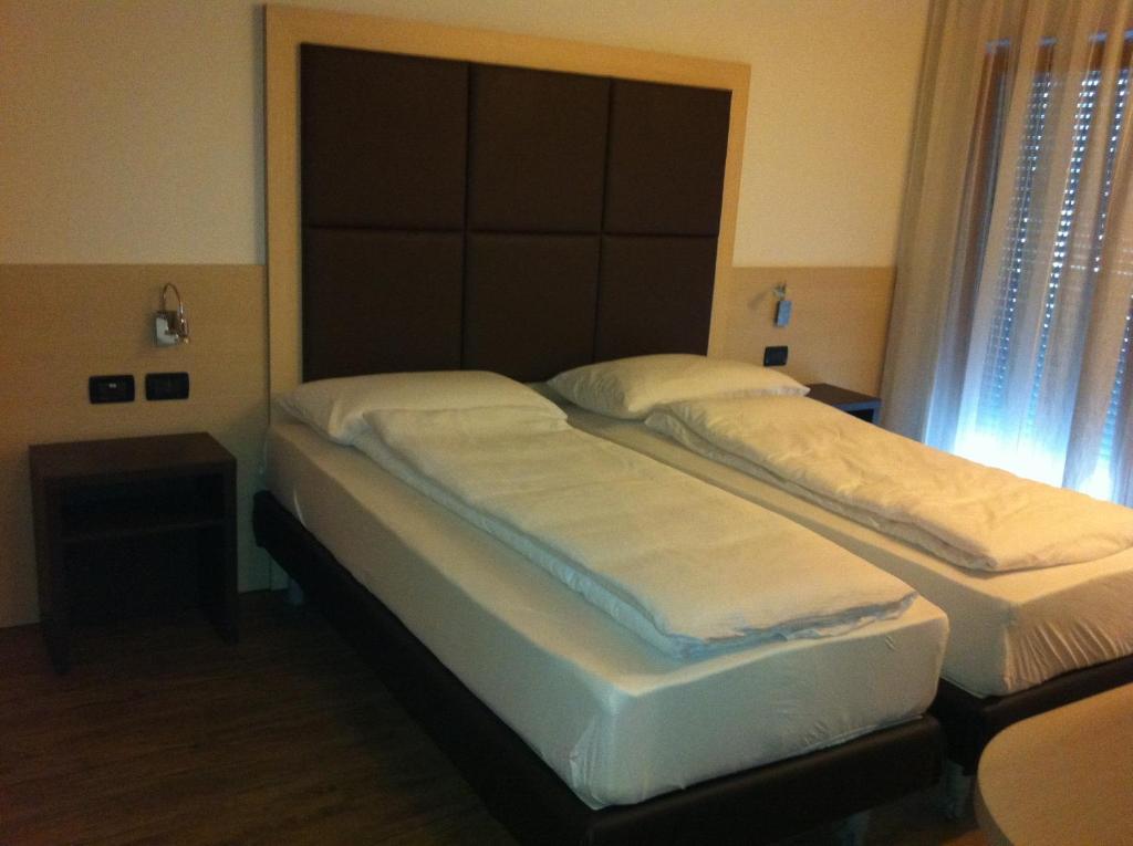 Villa Cameras Room And Breakfast Mori Kamer foto