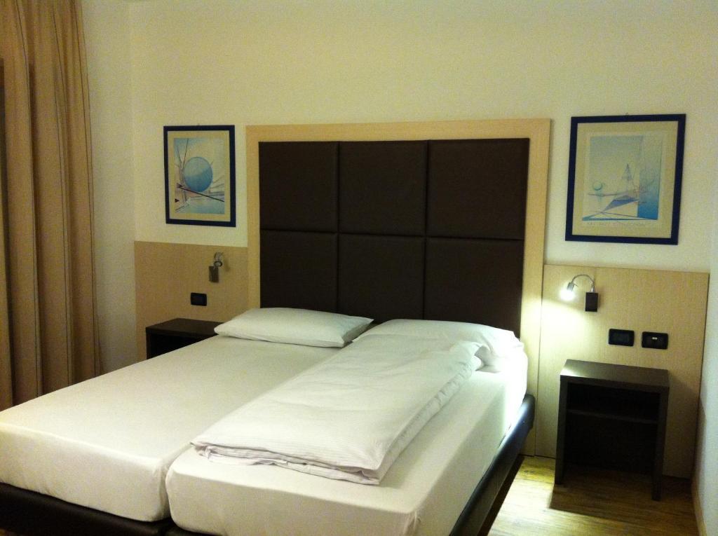 Villa Cameras Room And Breakfast Mori Kamer foto