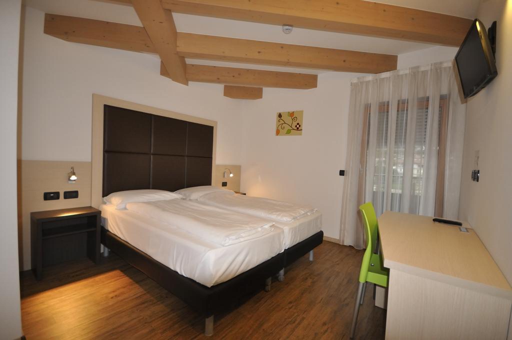 Villa Cameras Room And Breakfast Mori Buitenkant foto