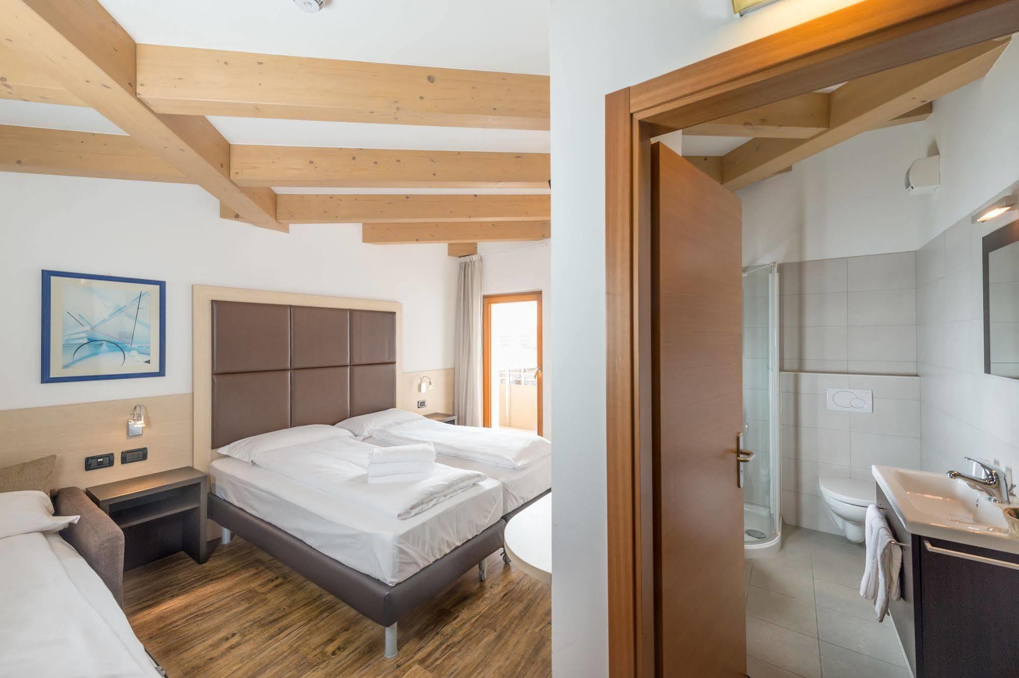Villa Cameras Room And Breakfast Mori Buitenkant foto