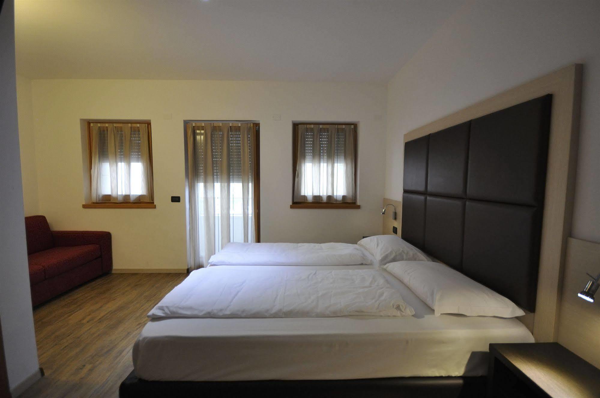 Villa Cameras Room And Breakfast Mori Buitenkant foto